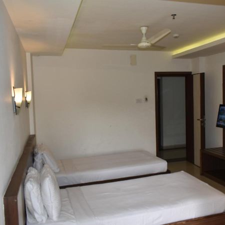 Hotel South Regency, Ernakulam Kochi Exterior foto